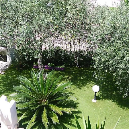 Baia Di Portu Frailis 아파트 *