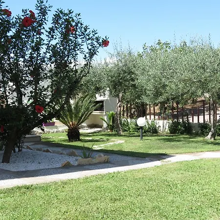 Baia Di Portu Frailis Apartment *