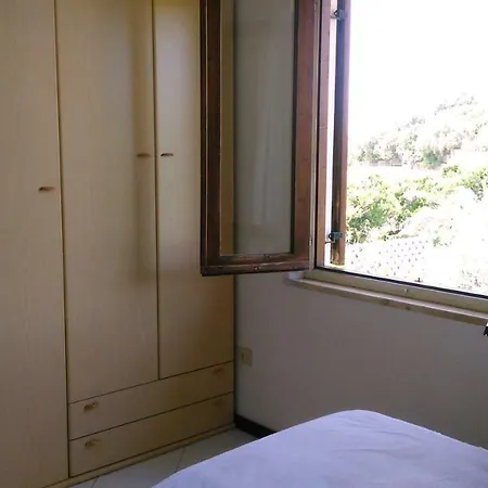 Baia Di Portu Frailis Àrbatax