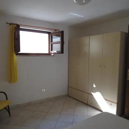 Baia Di Portu Frailis Apartment *