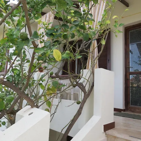 Baia Di Portu Frailis Àrbatax