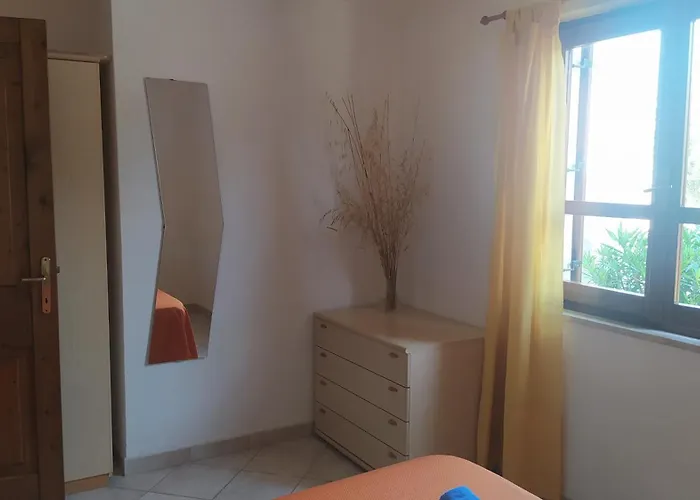 Baia Di Portu Frailis Àrbatax